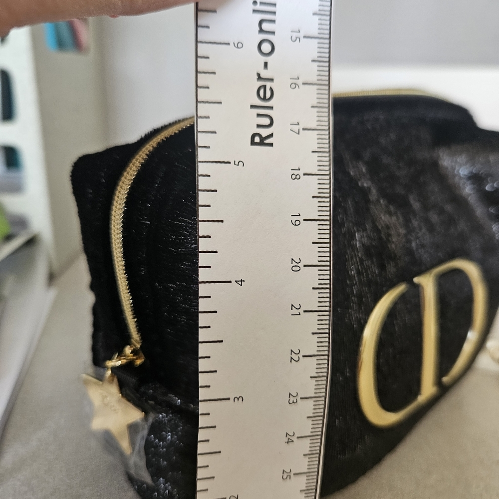 NIB Dior Beaute Black Velvet Cosmetic Beauty Bag W/ Pearl Crossbody Chain GWP - Picture 7 of 9